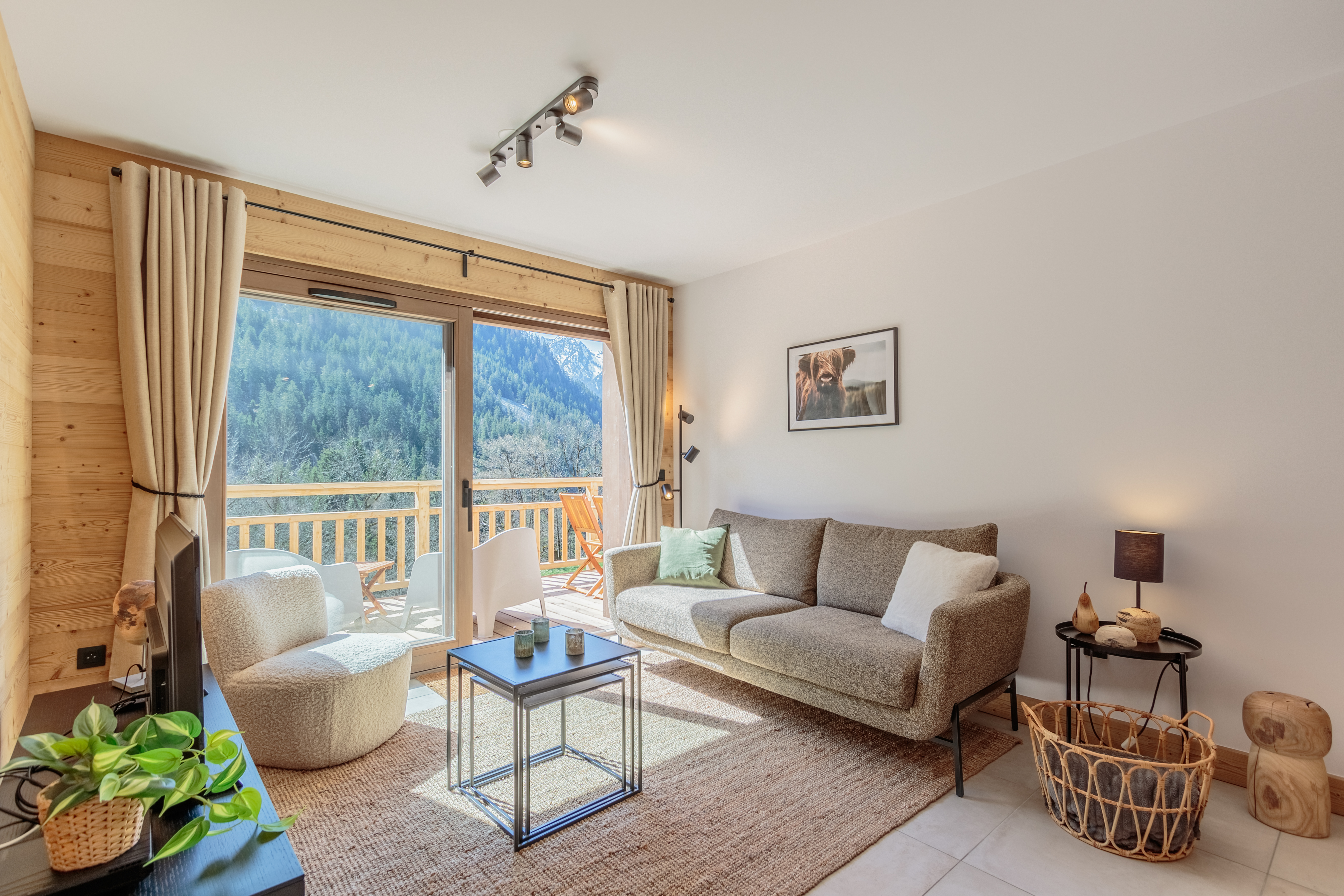 4 pièces - NEUF ! APPT 6/8 PERS. LES TERRASSES DE LA VANOISE A13 - ref CHA TER A13 - 2