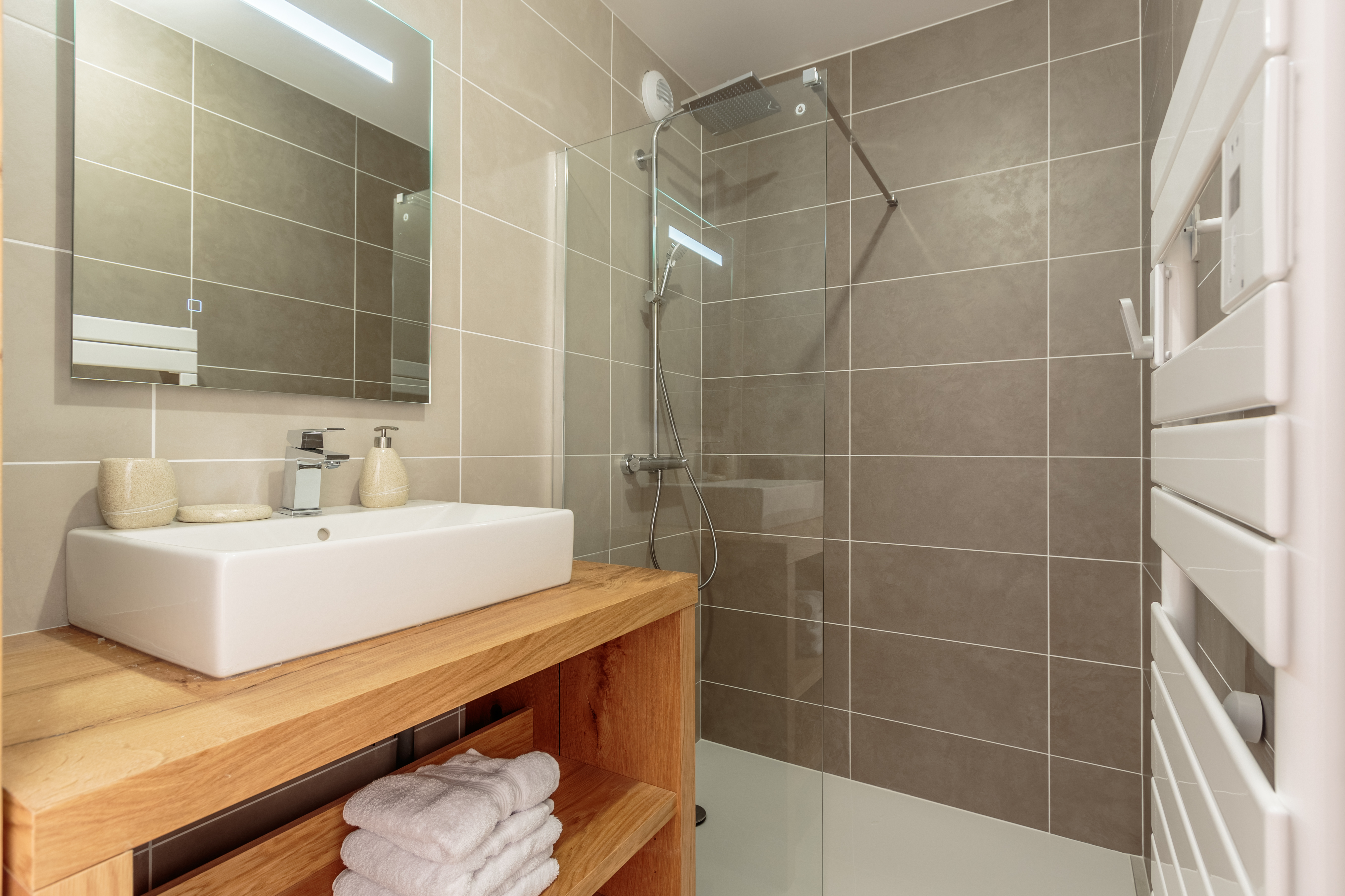 5 rooms - LES TERRASSES DE LA VANOISE A02 - ref CHA TER A02 - 24