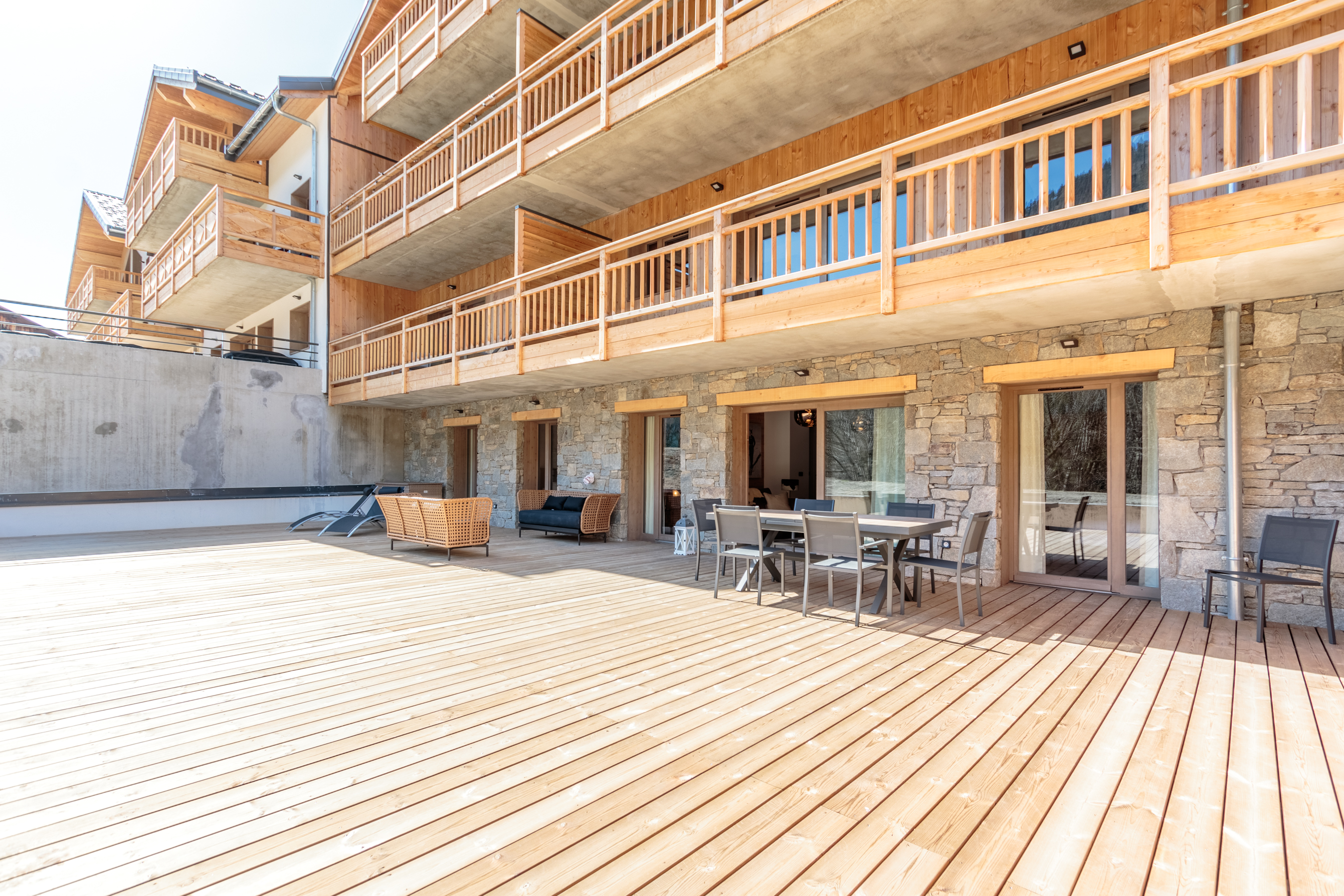 4 pièces - LES TERRASSES DE LA VANOISE B02 - ref CHA TER B02 - 26