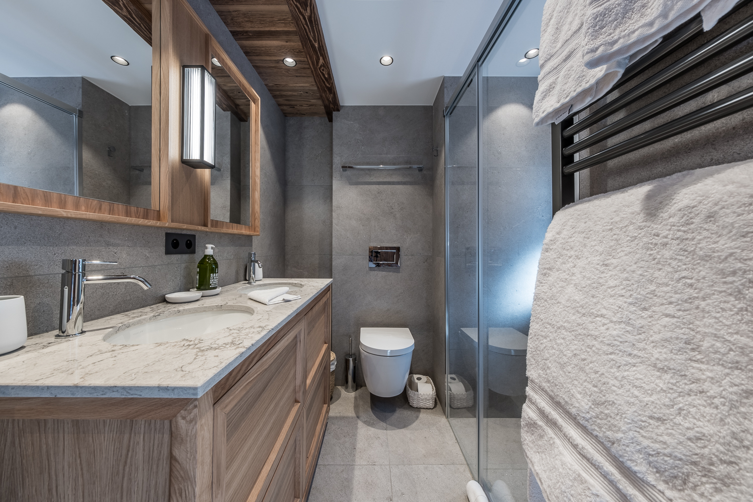 Photo of Penthouse Genepi 301