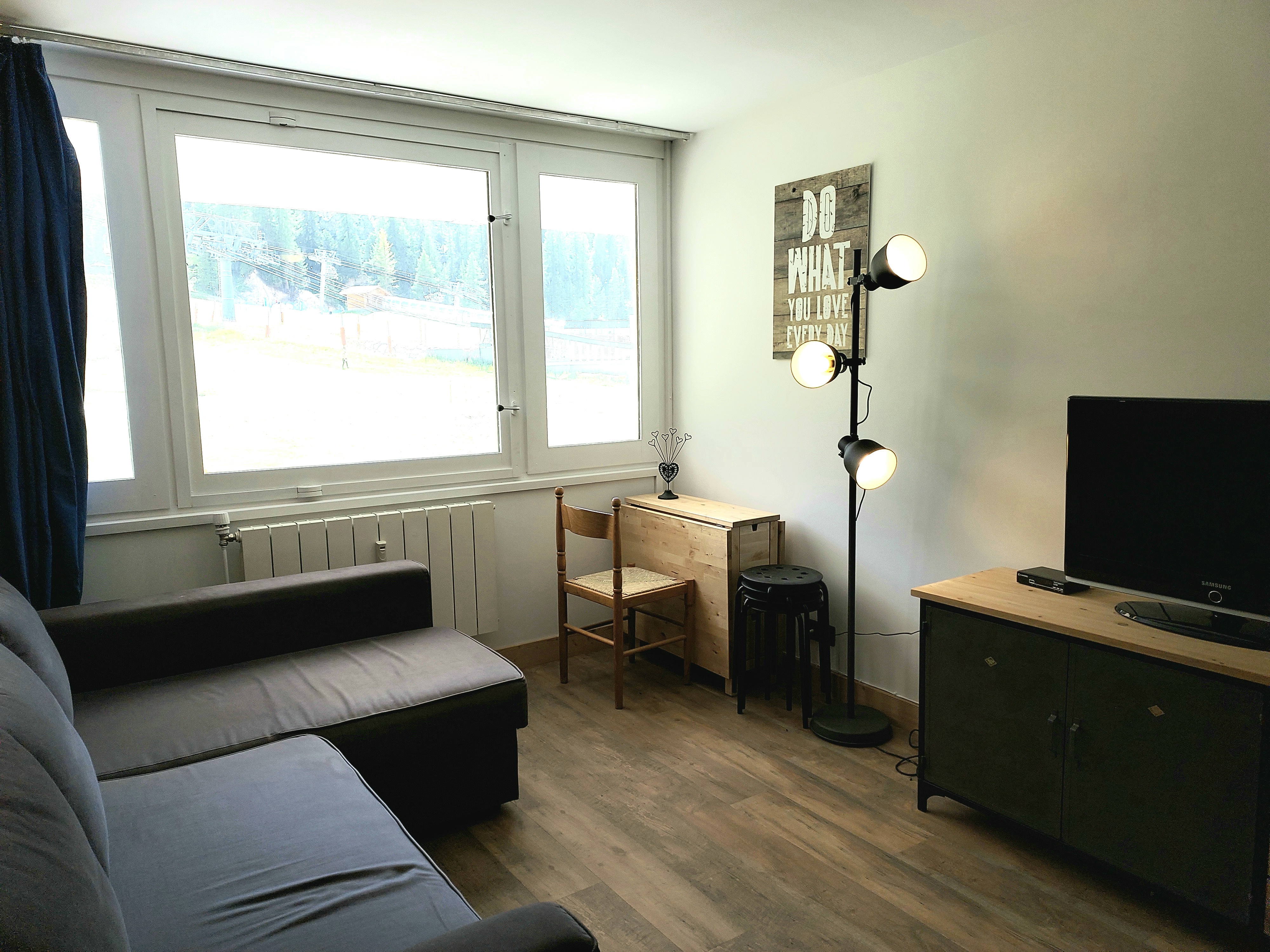 Studio - FRANCE 240 - ref LP FRA 240 - 2